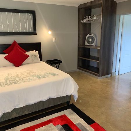 Mokoya Lodge Hekpoort Buitenkant foto