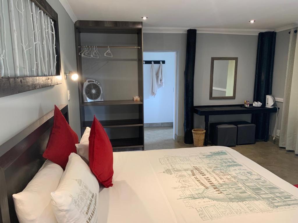 Mokoya Lodge Hekpoort Buitenkant foto