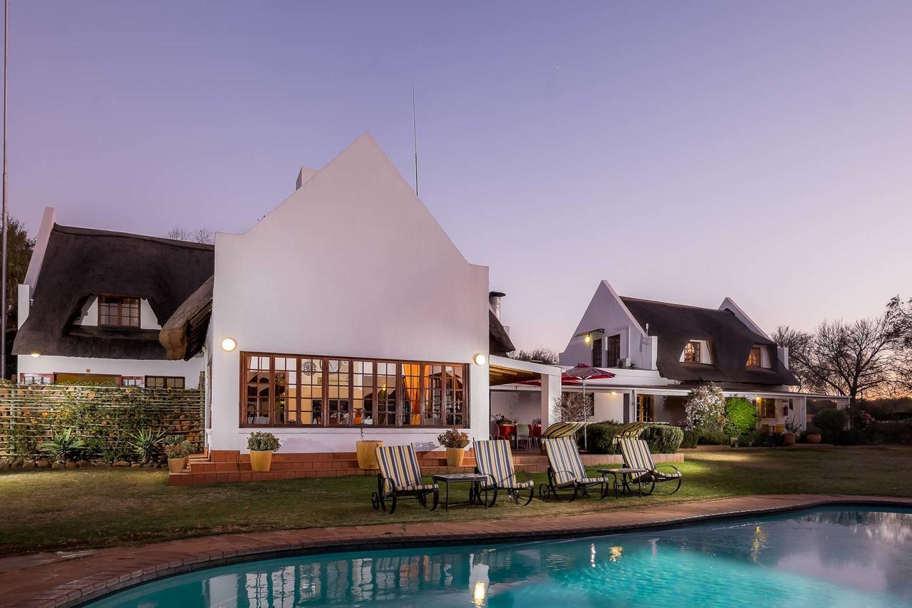 Mokoya Lodge Hekpoort Buitenkant foto