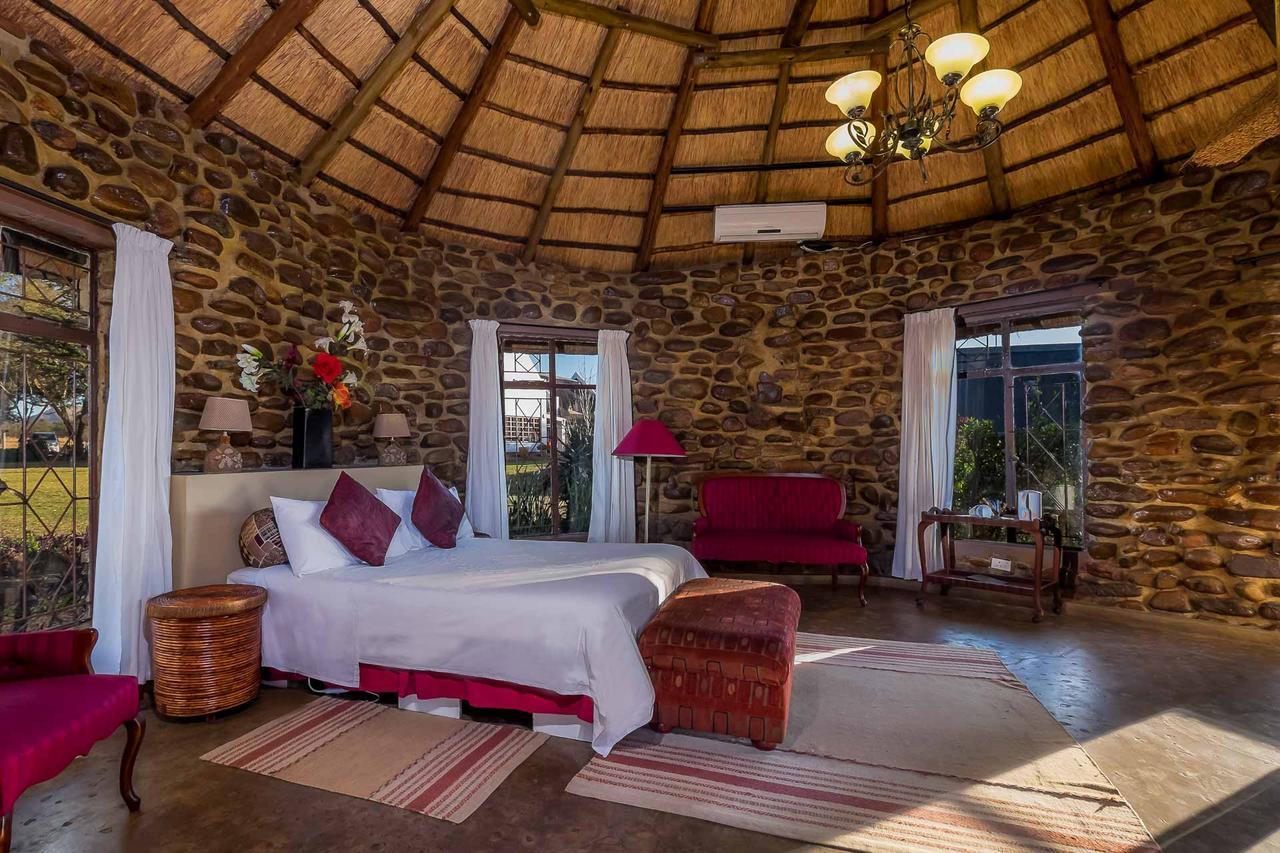Mokoya Lodge Hekpoort Buitenkant foto