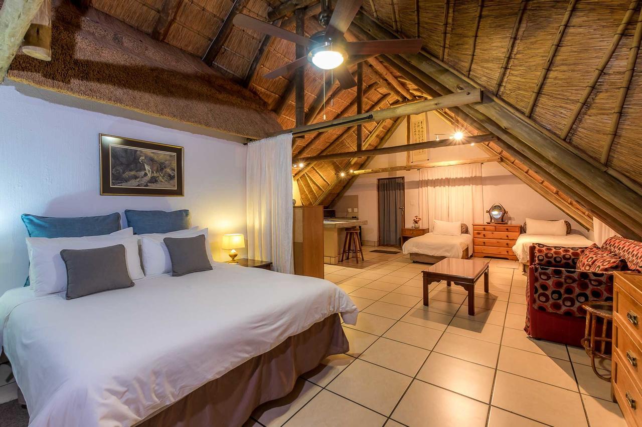 Mokoya Lodge Hekpoort Buitenkant foto
